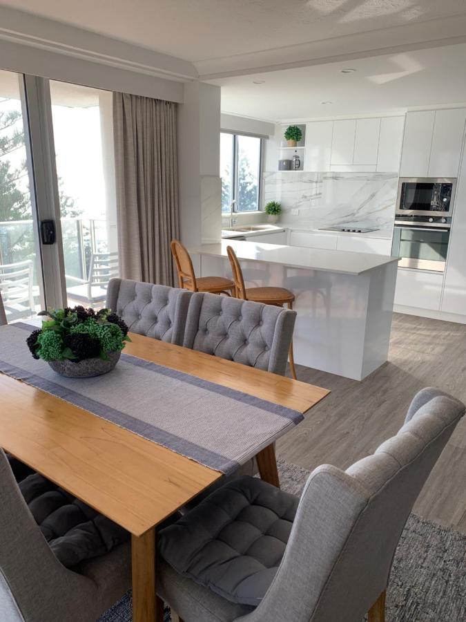 Pacific Regis Beachfront Holiday Apartments Gold Coast Exteriér fotografie