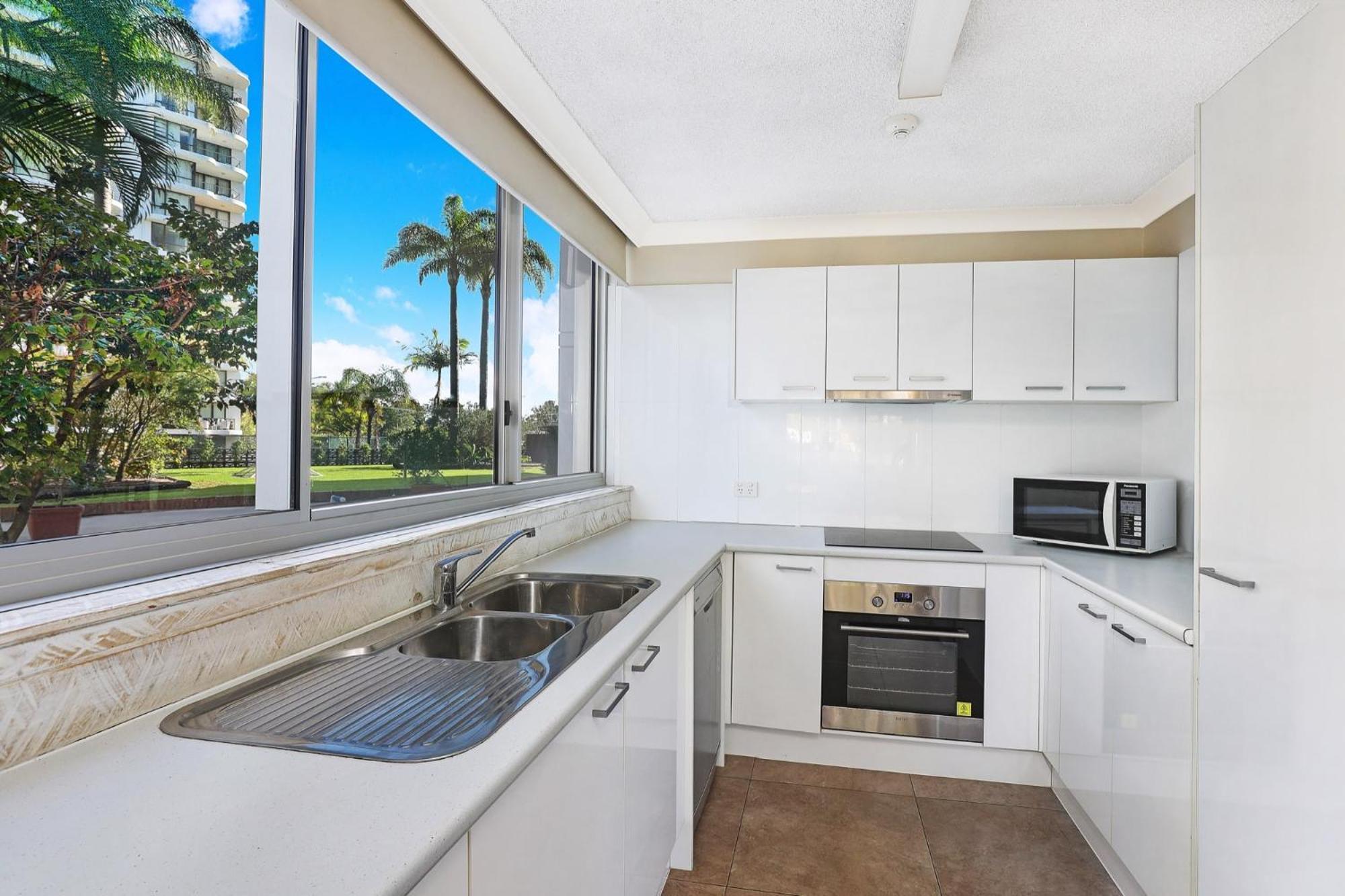 Pacific Regis Beachfront Holiday Apartments Gold Coast Exteriér fotografie