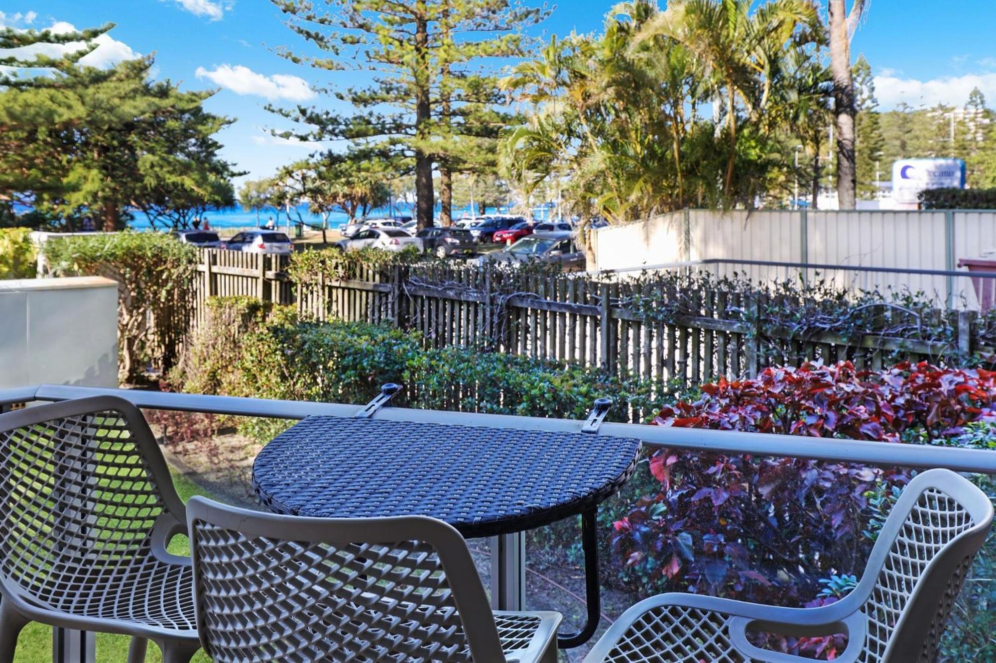 Pacific Regis Beachfront Holiday Apartments Gold Coast Exteriér fotografie