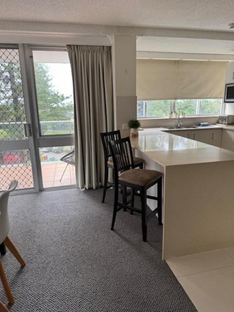 Pacific Regis Beachfront Holiday Apartments Gold Coast Exteriér fotografie