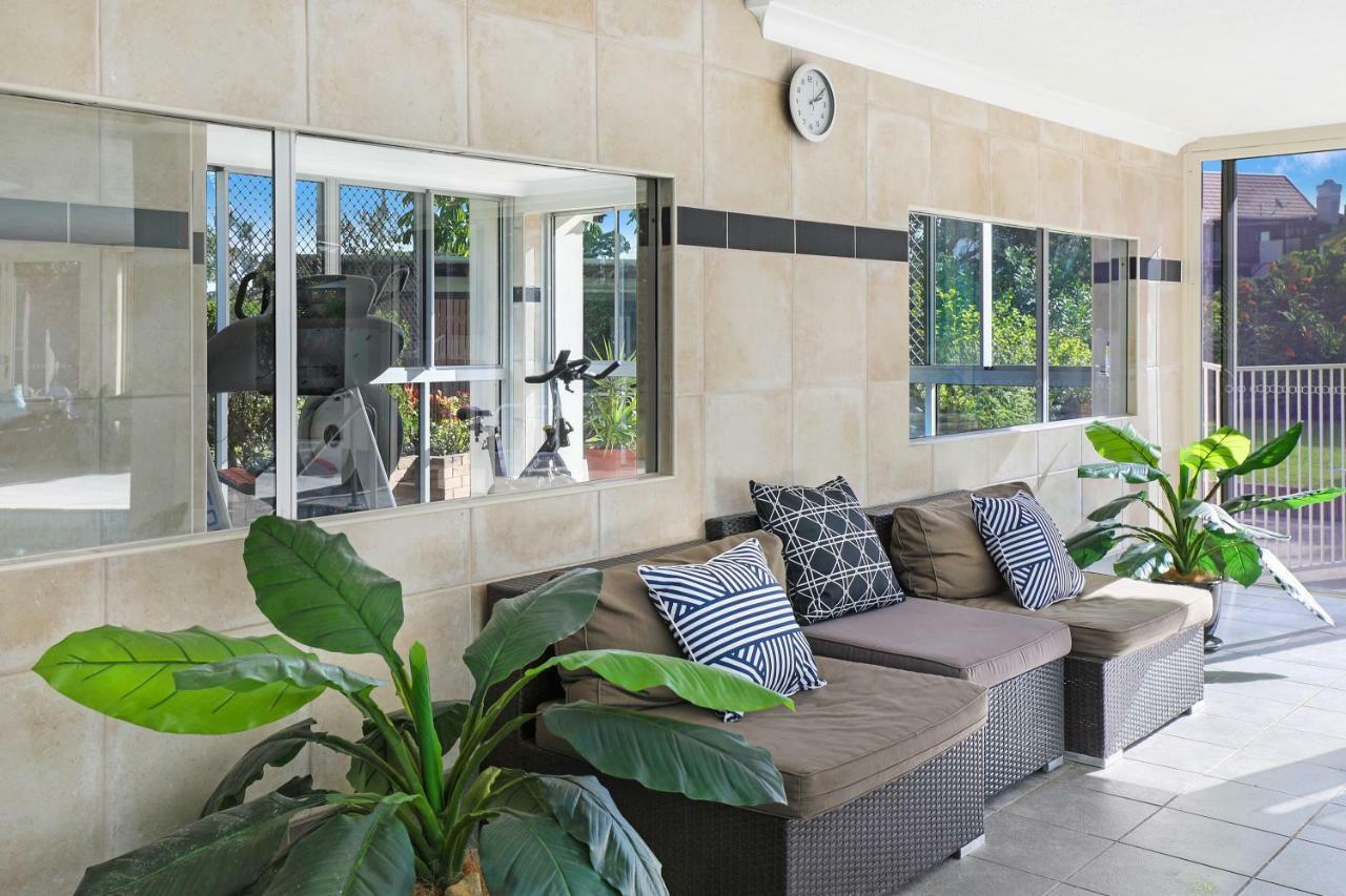 Pacific Regis Beachfront Holiday Apartments Gold Coast Exteriér fotografie