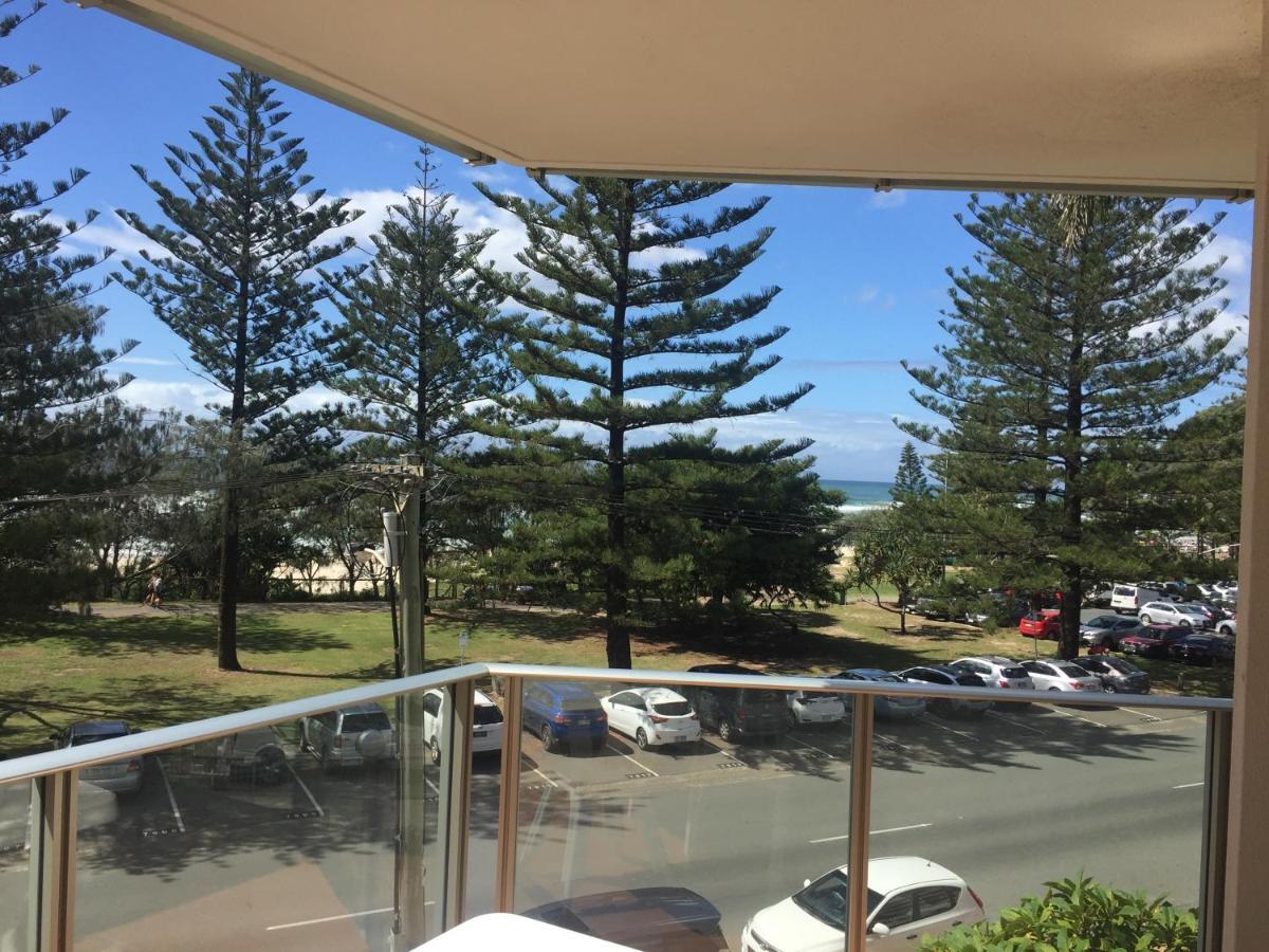 Pacific Regis Beachfront Holiday Apartments Gold Coast Exteriér fotografie